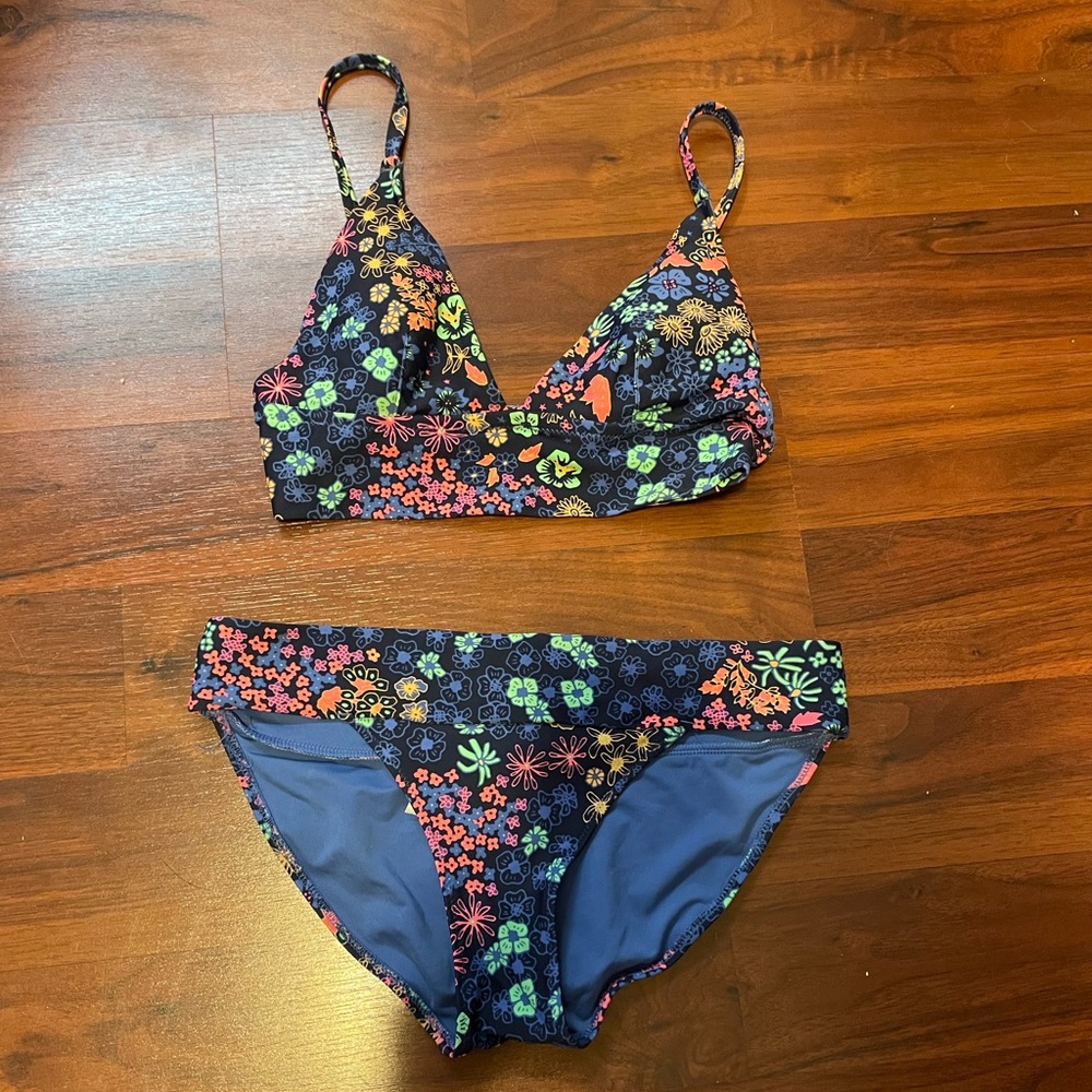 Aerie Swimsuit (xs top, small bottom)
